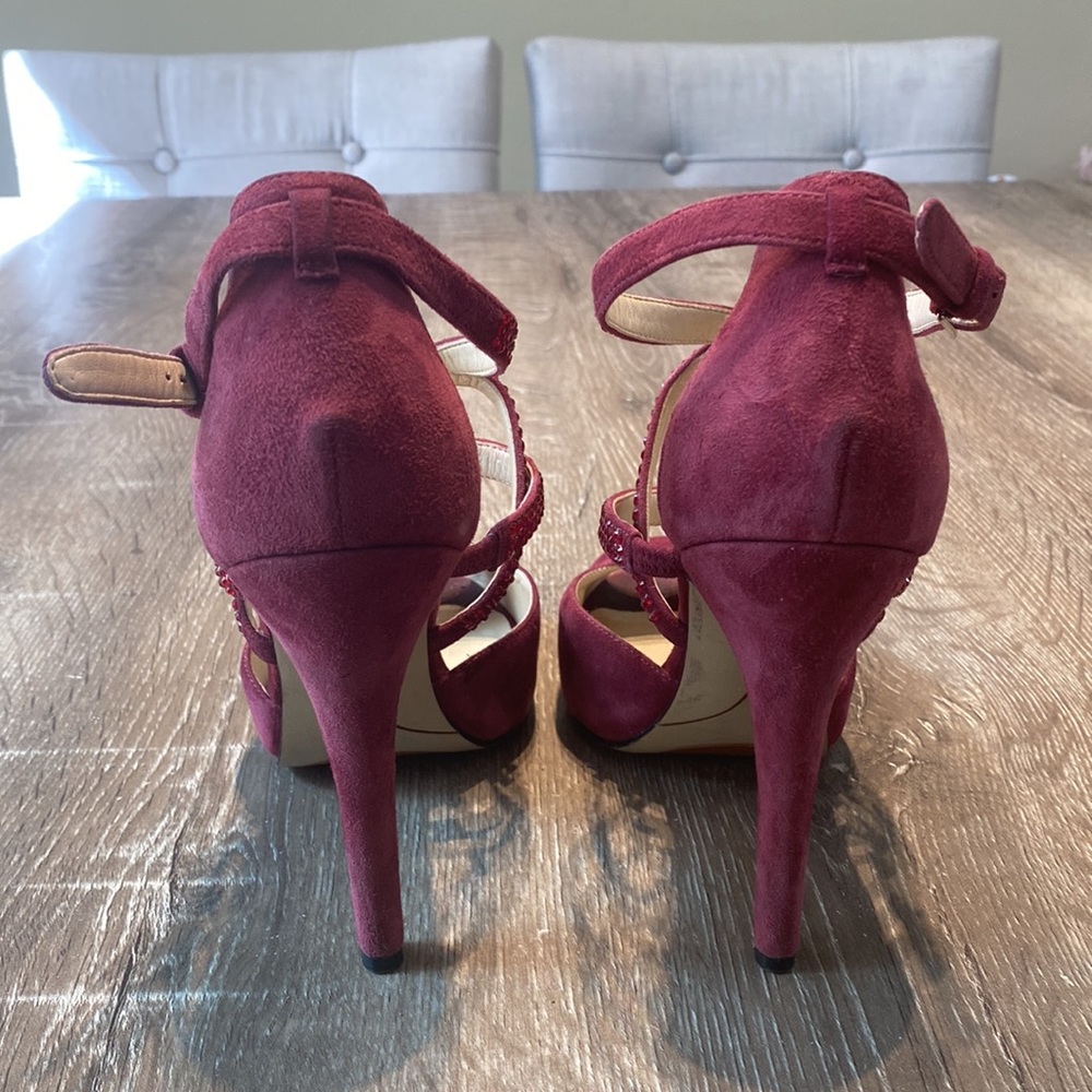 4.5 inch heel Raspberry Red - Picture 4 of 4